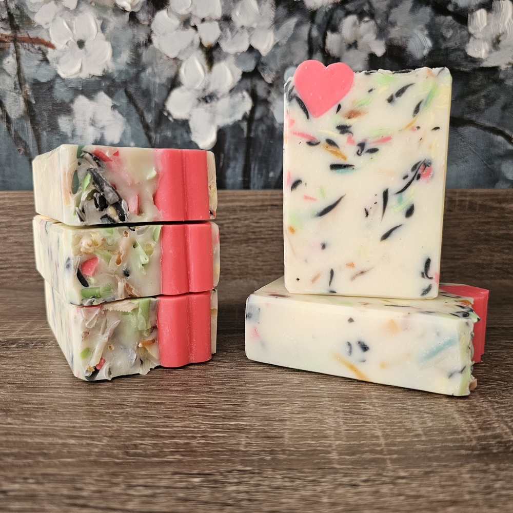 Luxury Grass-Fed Tallow Soap "CONFETTI MINT KISS" (Pepperment)